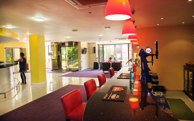 Luton Hotel