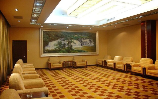 Beijing Luhong Hotel