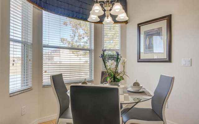 Sue's West Haven Vacation Home