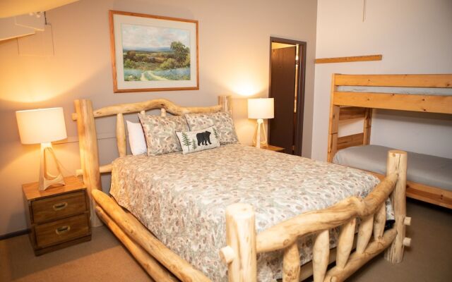 1168 Flying Dutchman 2 Bedroom Condo by RedAwning