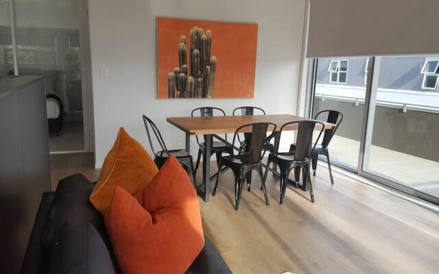 QV City Fringe Executive - 812