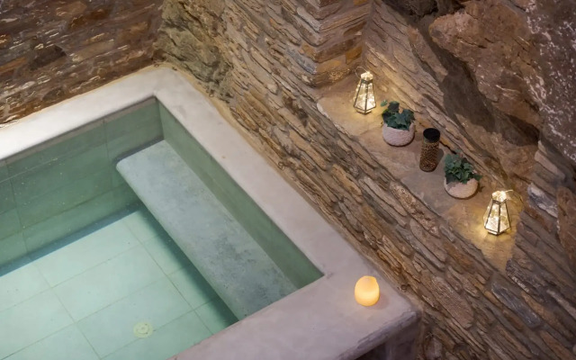 Porto Sereno Andros Suites