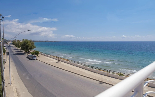 Ametista Apartment On Sea Shore