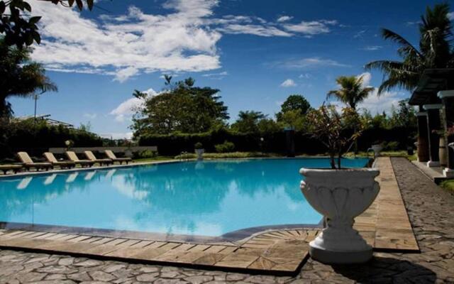 Puncak Resort Drive 235 By Aryaduta