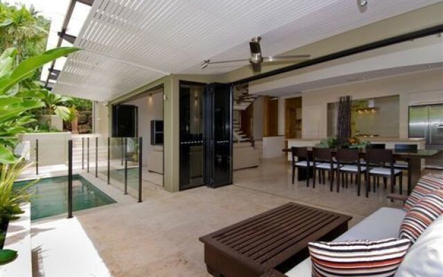 OneLuxe Luxury Holiday House