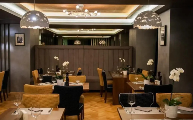 Venis Boutique Hotel