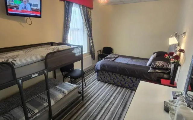 Bukhari Hotel