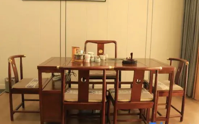 Panzhou Red Guolongdu Hotel