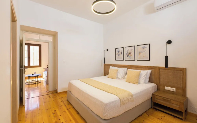 Old Town Charm-Cozy 2BR with Rooftop
