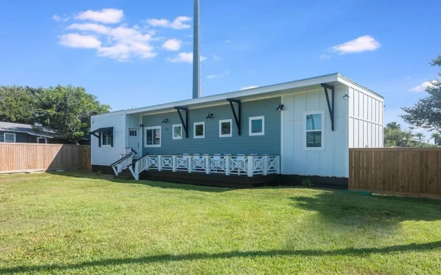 Ew429-chillin at the Beach