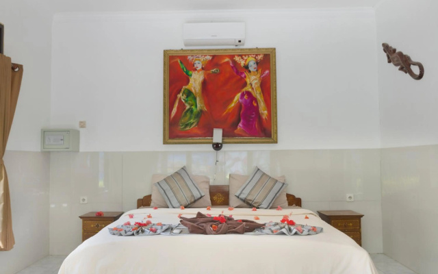 Warna Beach Hotel – Guest Rooms – Gili Trawangan