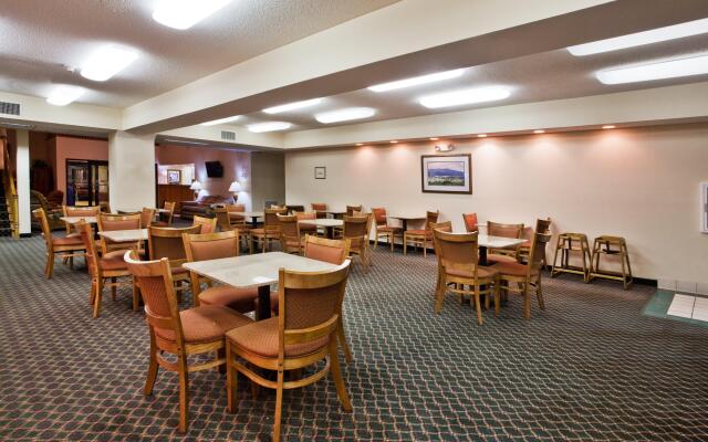 Holiday Inn Express & Suites Hiawassee, an IHG Hotel