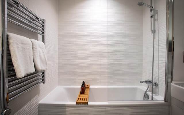 Cozy Luxury City Apartment in Central Bracknell