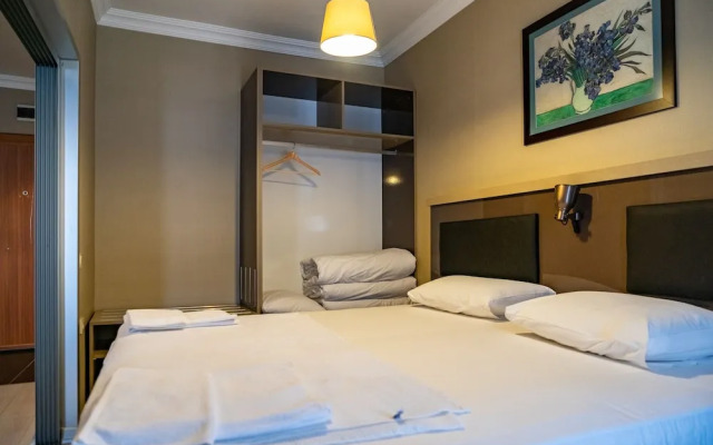 Maidos Hotel & Suites