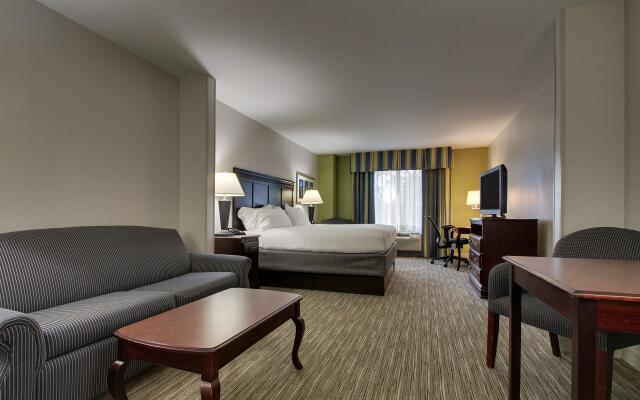 Holiday Inn Express Hotel & Suites Middleboro Raynham, an IHG Hotel