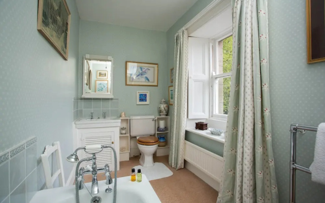 Ingram House Bed & Breakfast