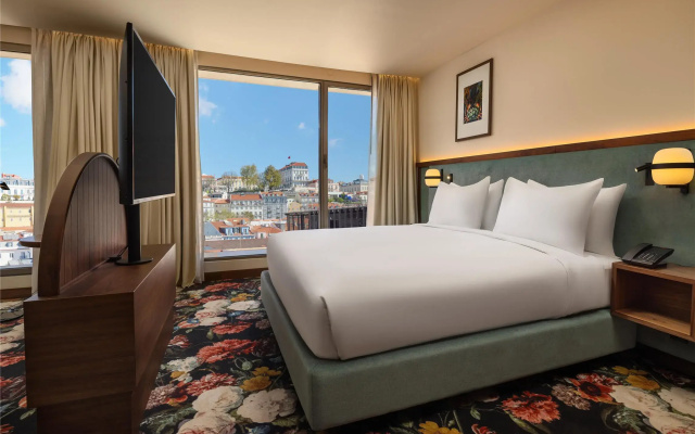 DUO Hotel Lisbon, Curio Collection by Hilton