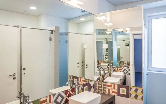 JOIVY Moon Hill Hostel