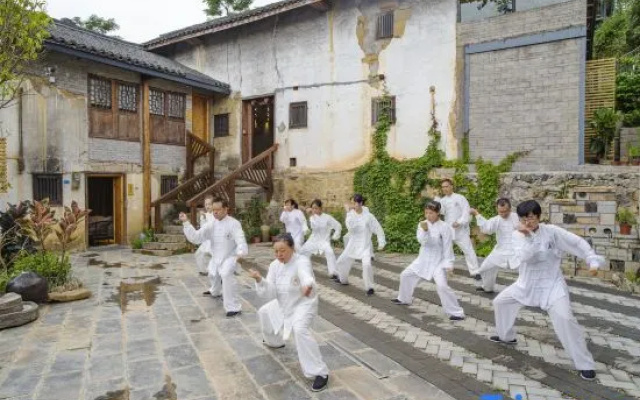 Yangshuo Xiaxiang yishanjing homestay