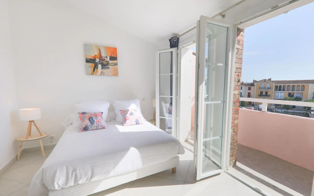 Superb holiday home in Port Grimaud with jetty