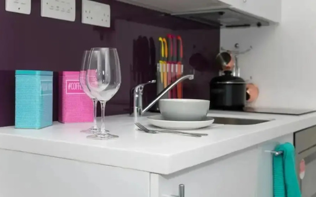 Student Only The Cube Ealing