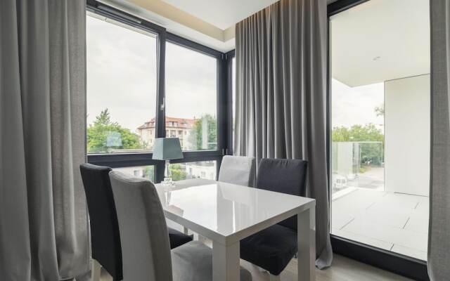 Luxury Apartments - Okrzei Residence