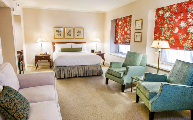 Mayflower Park Hotel