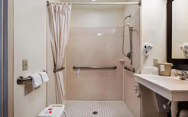 Townhouse Orlando West (ex.Red Roof Inn Orlando West - Ocoee)