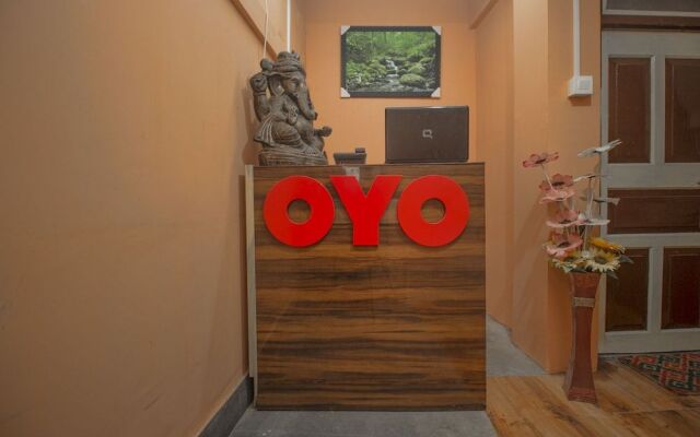 Oyo 42962 Alok Hotel
