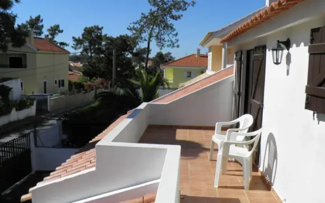 Moradia com Piscina - Almada