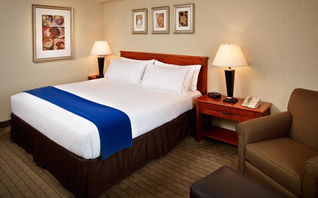 Holiday Inn Express Toronto - North York, an IHG Hotel