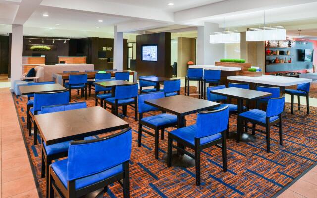 Courtyard by Marriott Beaumont