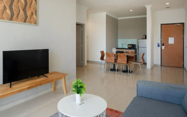 Golden View Serviced Apartment