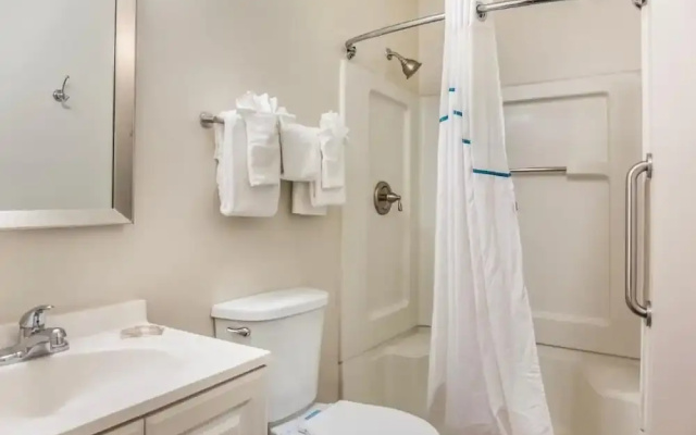 Birch Hill Suites Louisville