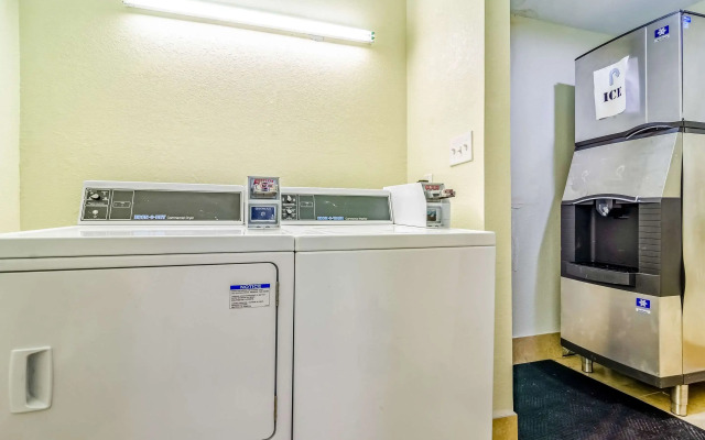 Quality Inn & Suites Creedmor - Butner