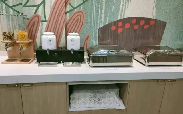 Hanting Hotel (Haiyan Xinqiao North Road)
