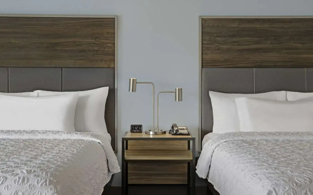 Tru By Hilton Toronto Airport West