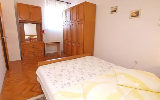 Apartment 761