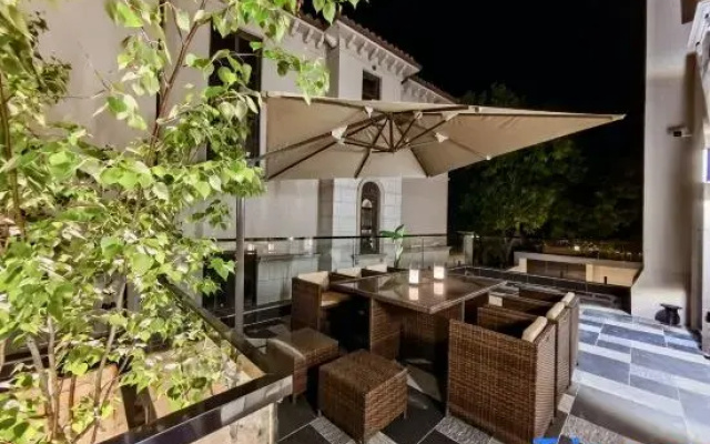 Silent Stay Villa Hotel
