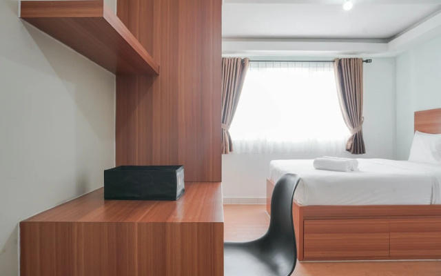 Best Homey Elegant Studio Room at Amethyst Apartment