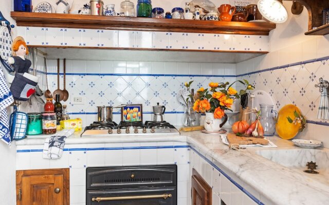Hill-view Holiday Home in Camaiore With Private Garden