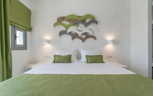 Black Coast Hotel Santorini