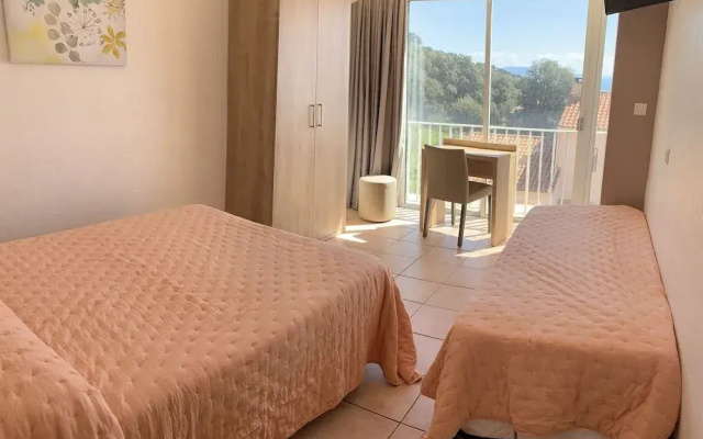 Hotel Alata