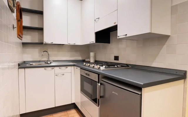 Suite Carla Cozy Apartment in Petrasanta Center
