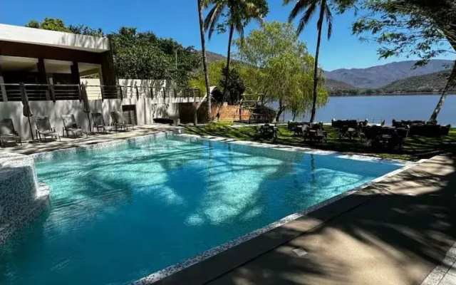 Chiijaj Hotel & Club De Laguna