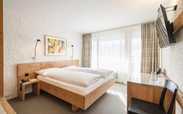 Отель Hauser Swiss Quality