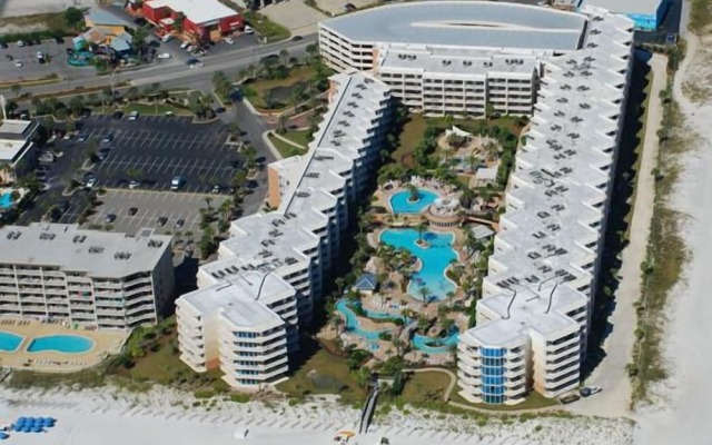 Waterscape 1 Bedroom Apartment by BnD