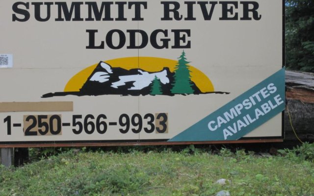 Summit River Lodge & Campsites