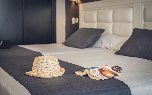 Evenia Zoraida Resort