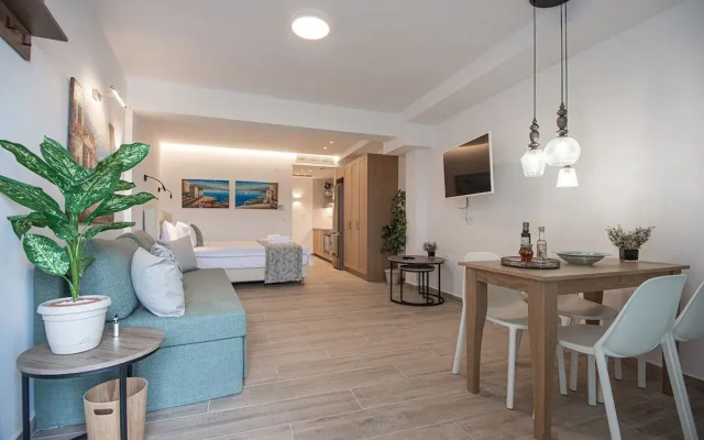 Ammos Luxury Suites